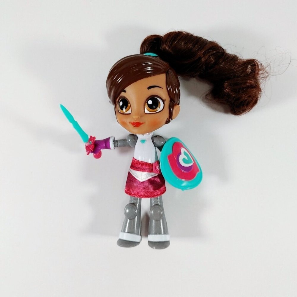 Nella The Princess Knight Doll, Style Me Knight Nella 2 In 1 Shield & Comb